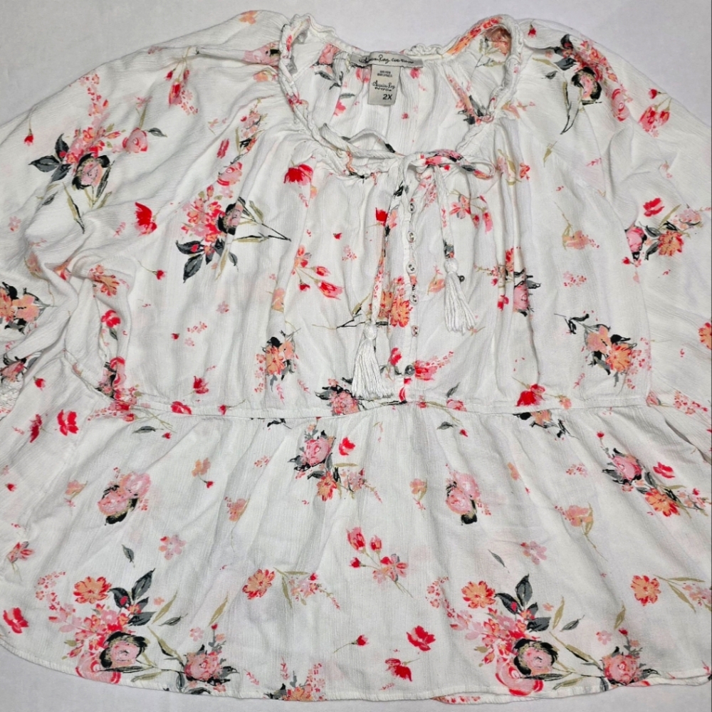 Old Navy White Peplum Blouse with Ruffled 3/4 Sleeves